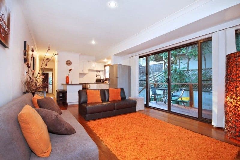 8 Alma Street, SOUTHPORT QLD 4215, Southport - Thumbnail 2