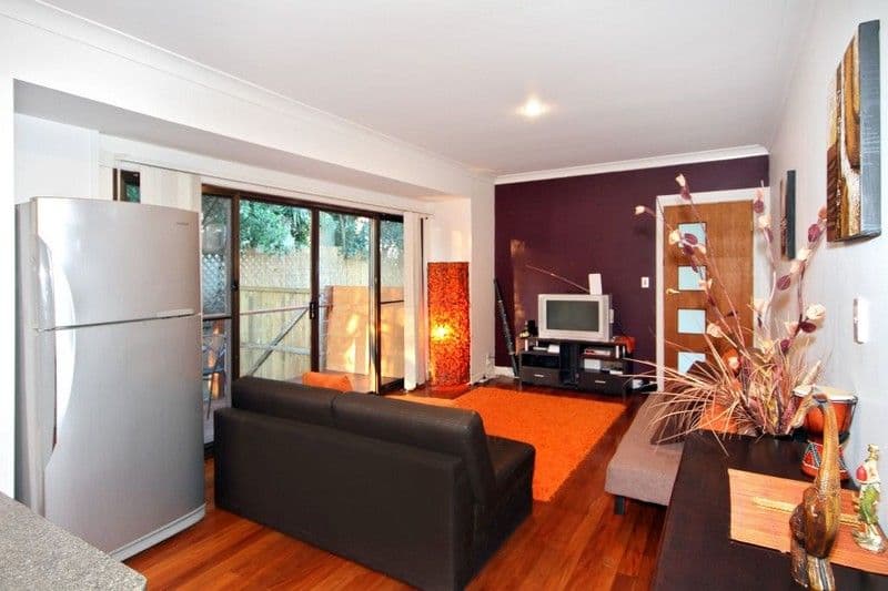 8 Alma Street, SOUTHPORT QLD 4215, Southport - Thumbnail 6