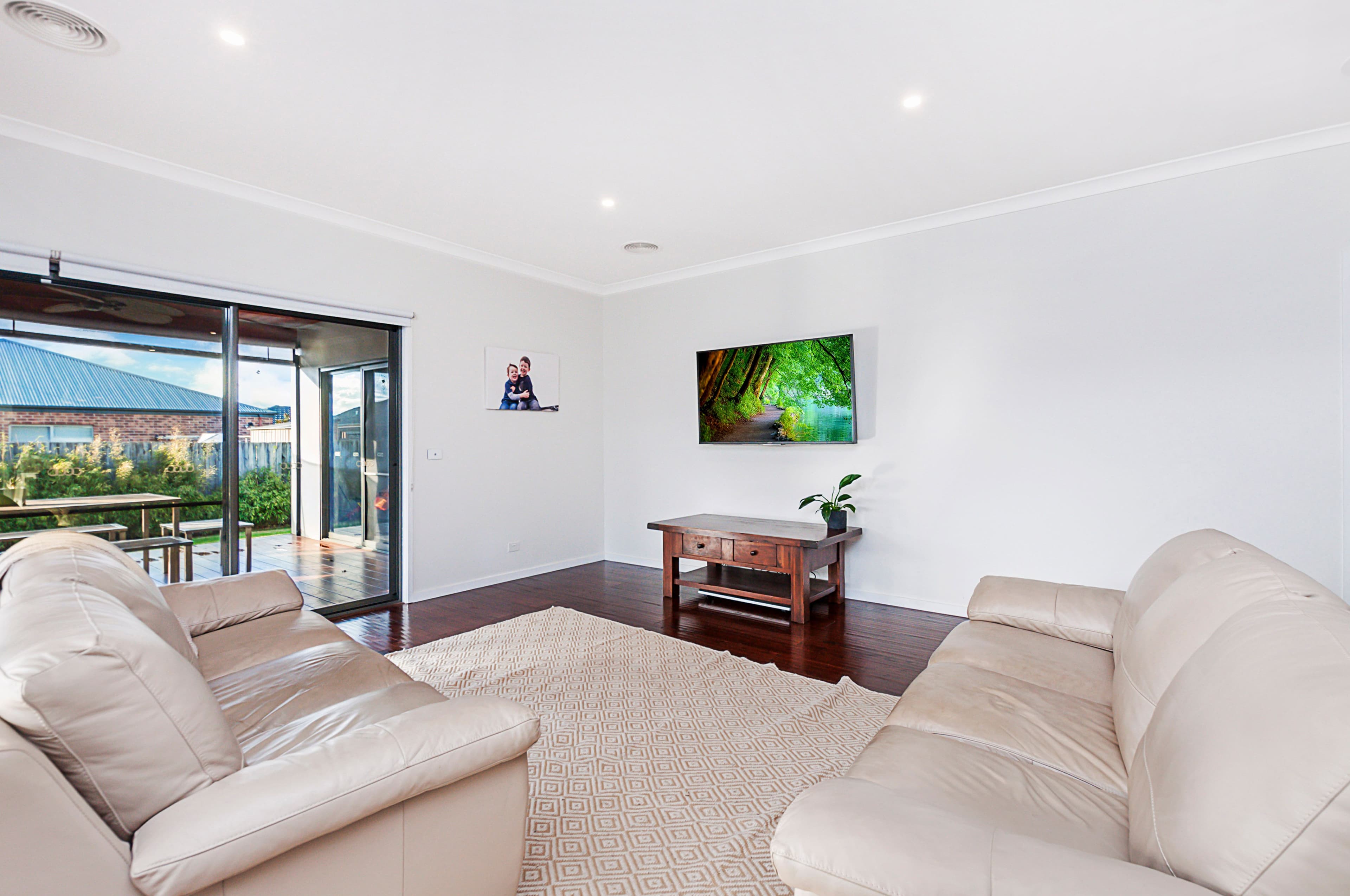 1 Cherry Lane, Gisborne, Gisborne - Thumbnail 2