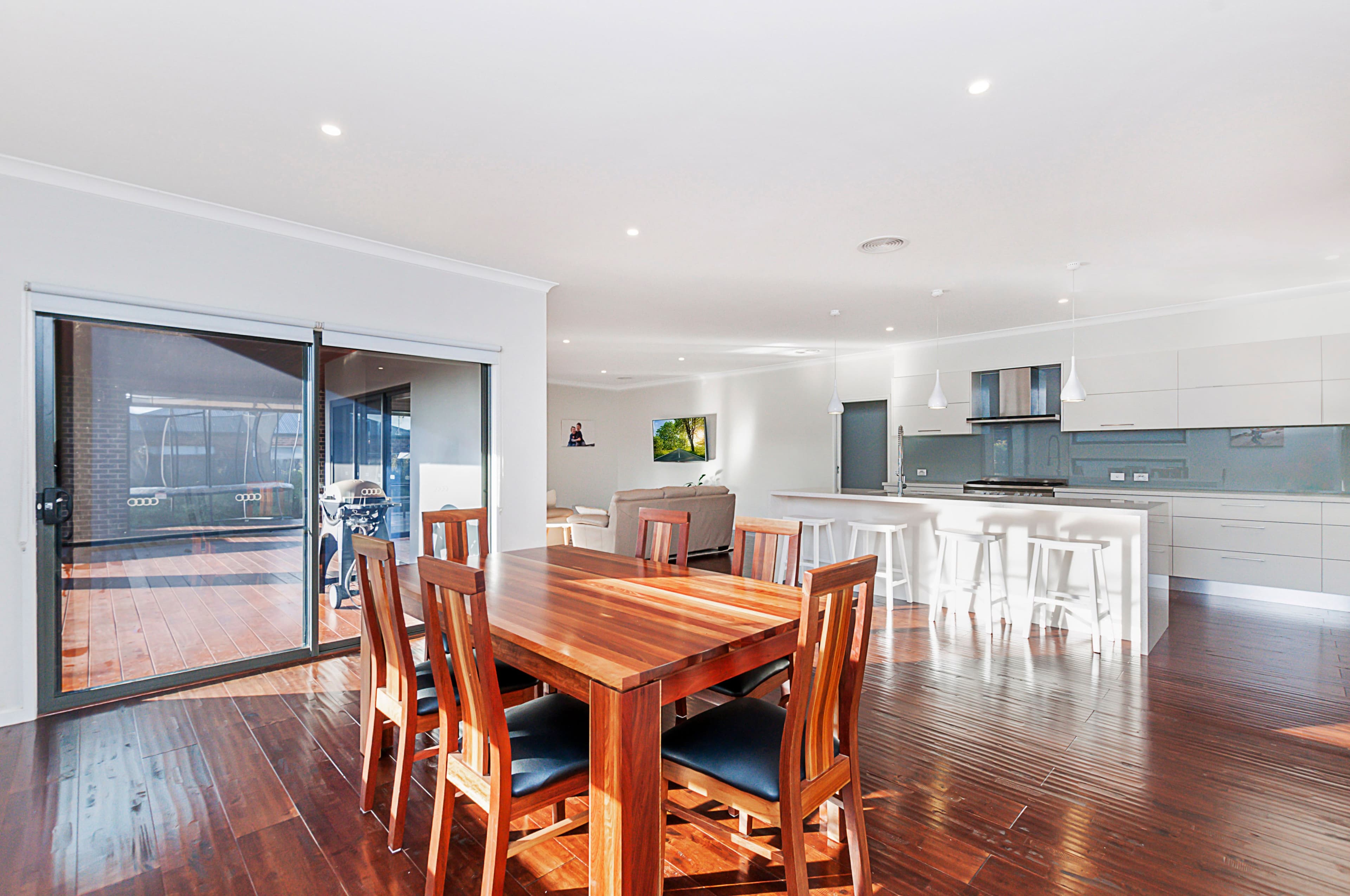 1 Cherry Lane, Gisborne, Gisborne - Thumbnail 4