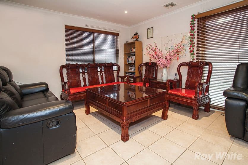 8 Ruby Place, Springvale VIC 3171, Springvale - Thumbnail 2