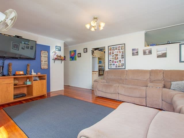 37 Cranston Street, WYNNUM WEST QLD 4178, Wynnum West - Thumbnail 2