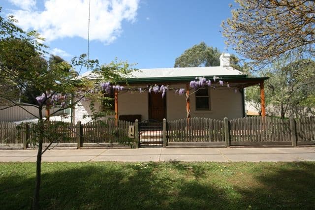 54 Victoria Road, CLARE SA 5453, Clare - Image 1
