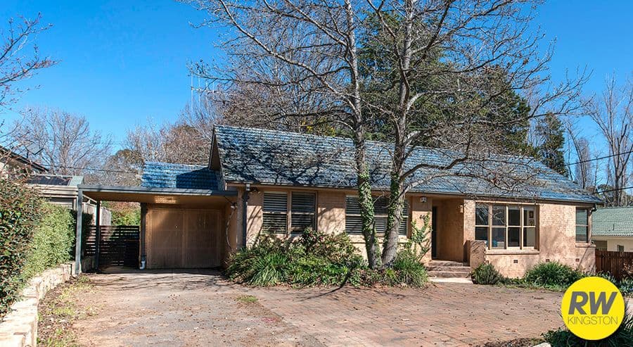 46 La Perouse Street, GRIFFITH ACT 2603, Griffith - Thumbnail 2