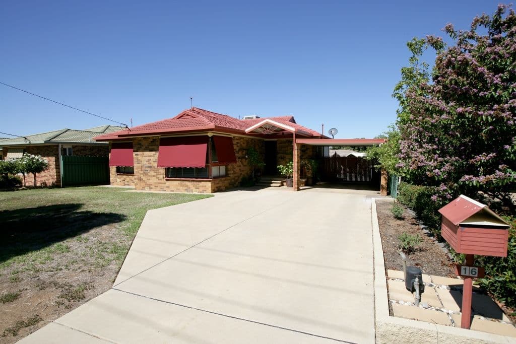 16 Carmody Street, KOORINGAL NSW 2650, Kooringal - Thumbnail 2