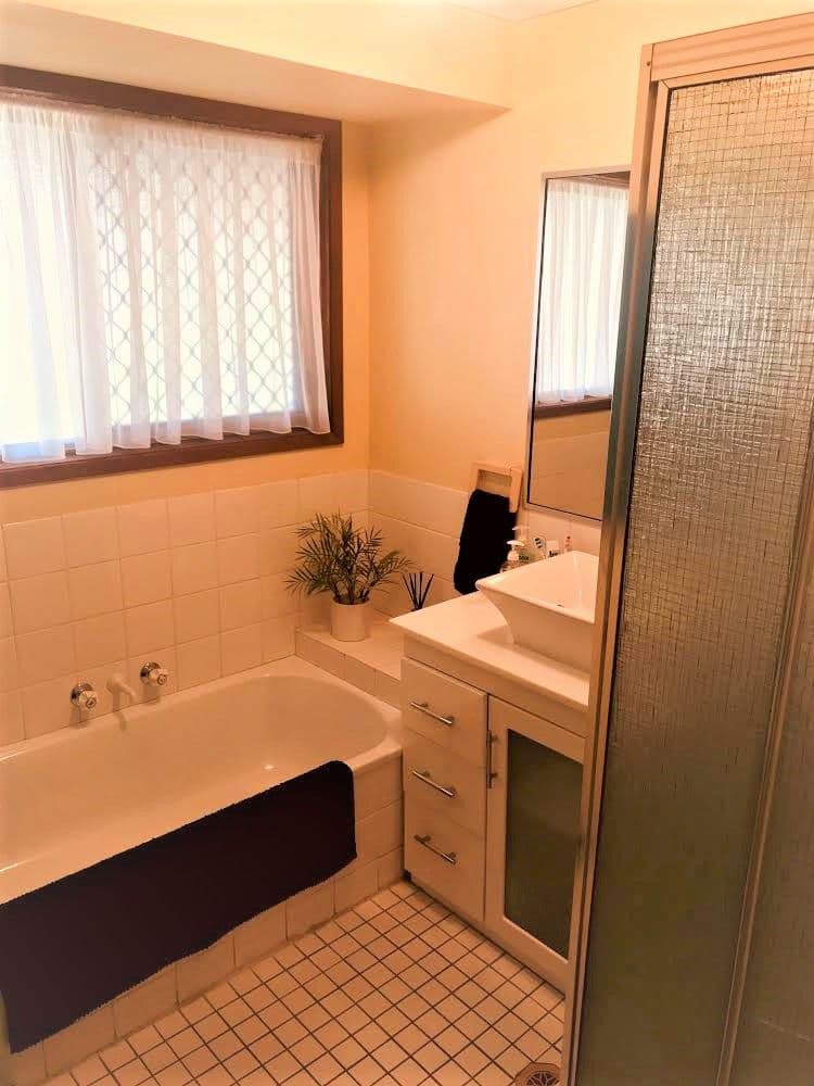 3 Wayne Place, Oxenford QLD 4210, Oxenford - Thumbnail 6
