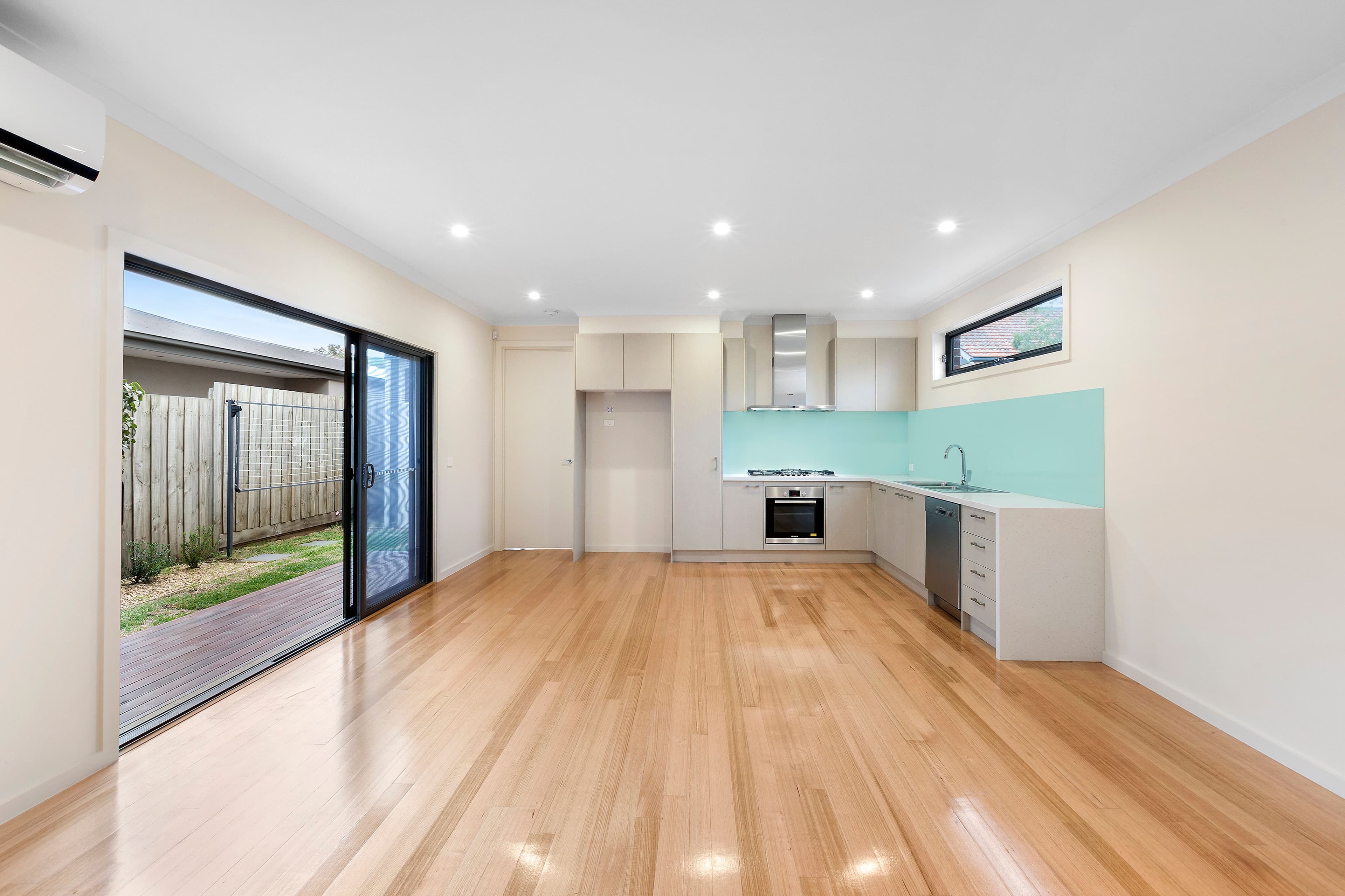 10 Howe Street, Murrumbeena VIC 3163, Murrumbeena - Thumbnail 3