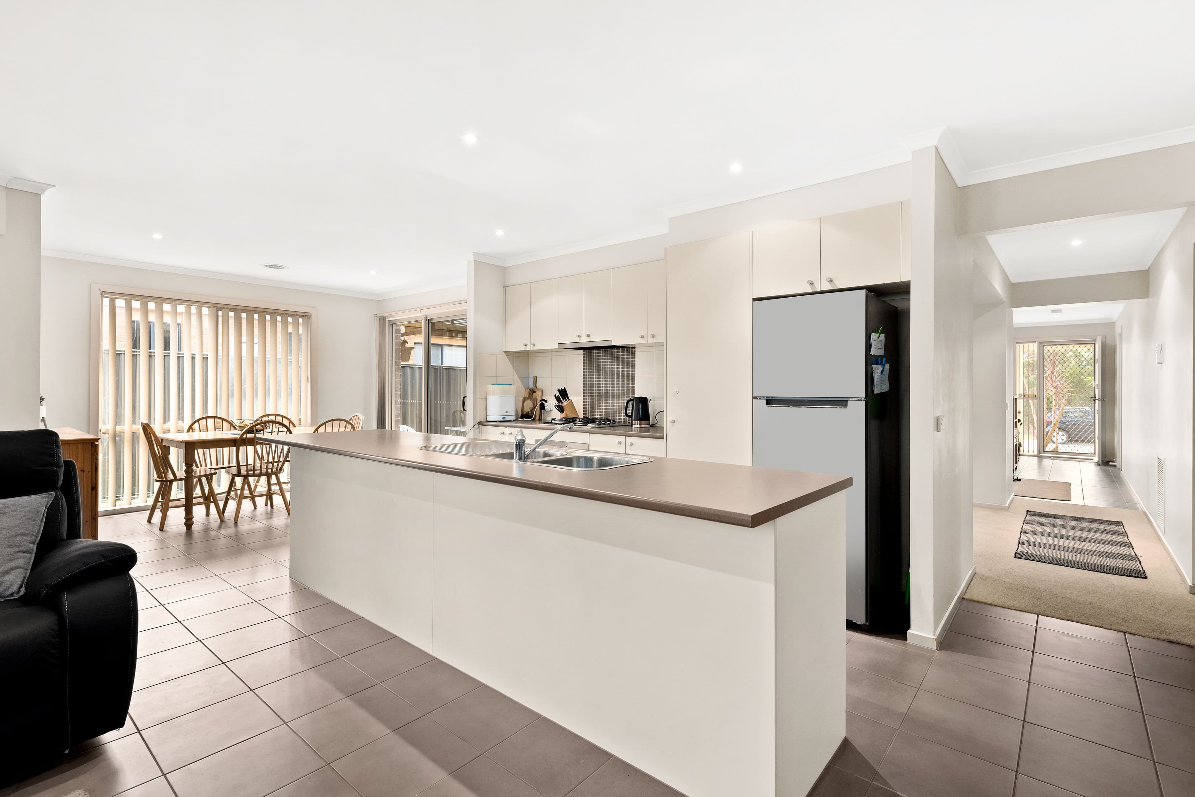 30 Cherry Blossom Chase, Pakenham VIC 3810, Pakenham - Thumbnail 3