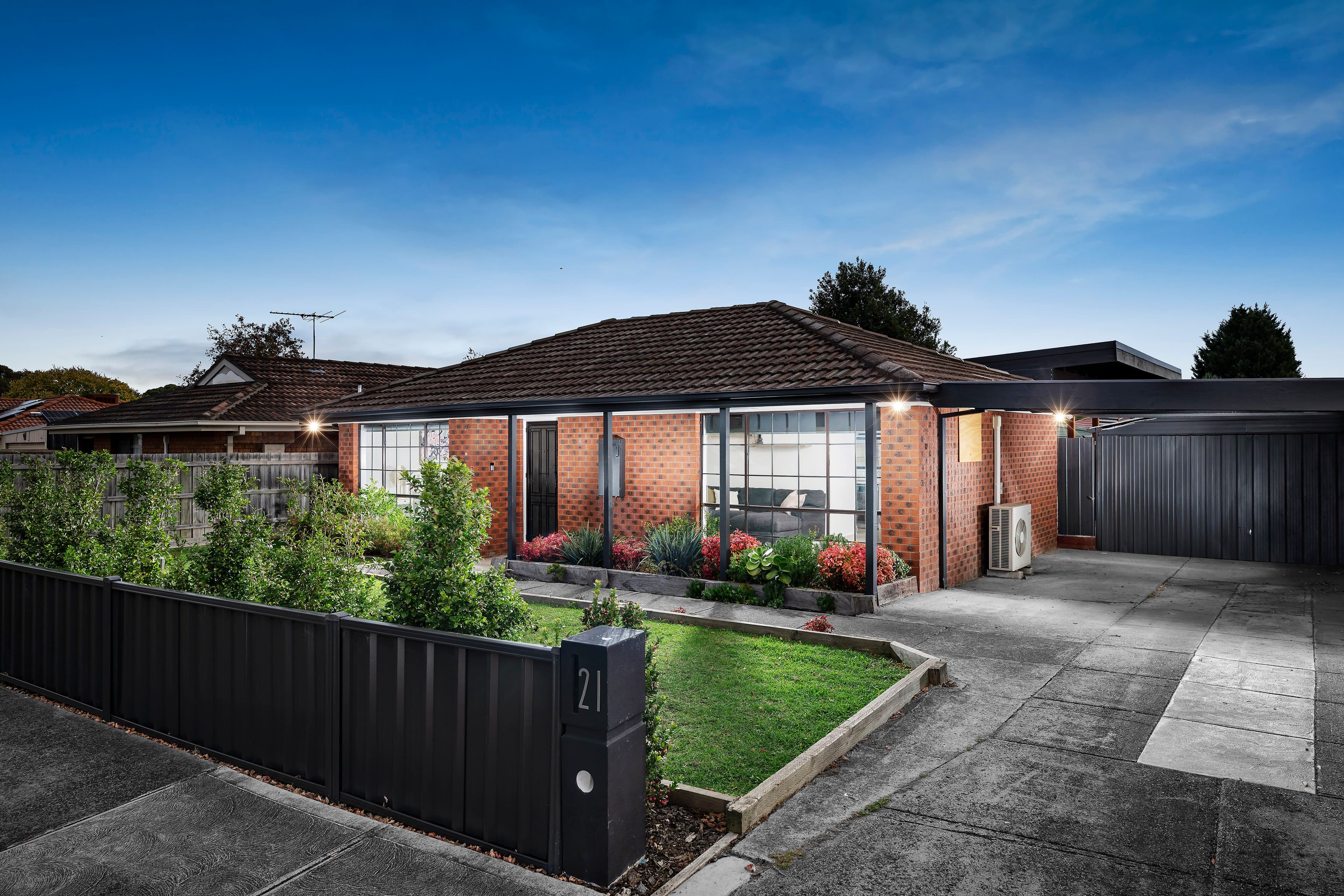 9 Stitz Street, Cooee, Cooee - Image 1