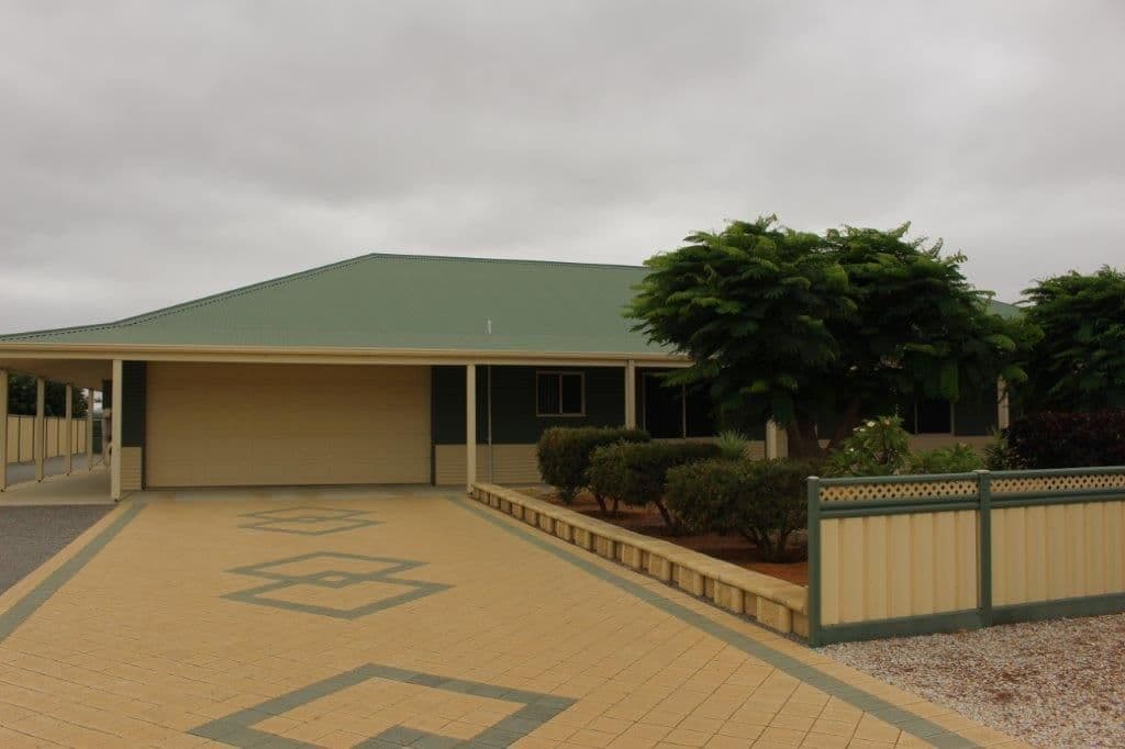 5 Bayliss Road, Dongara WA 6525, Dongara - Image 1