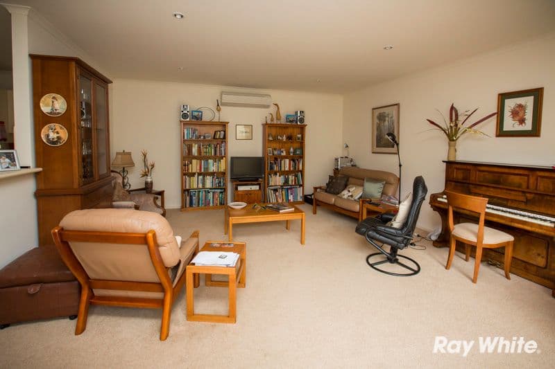 36 Racecourse Road, PAKENHAM VIC 3810, Pakenham - Thumbnail 3