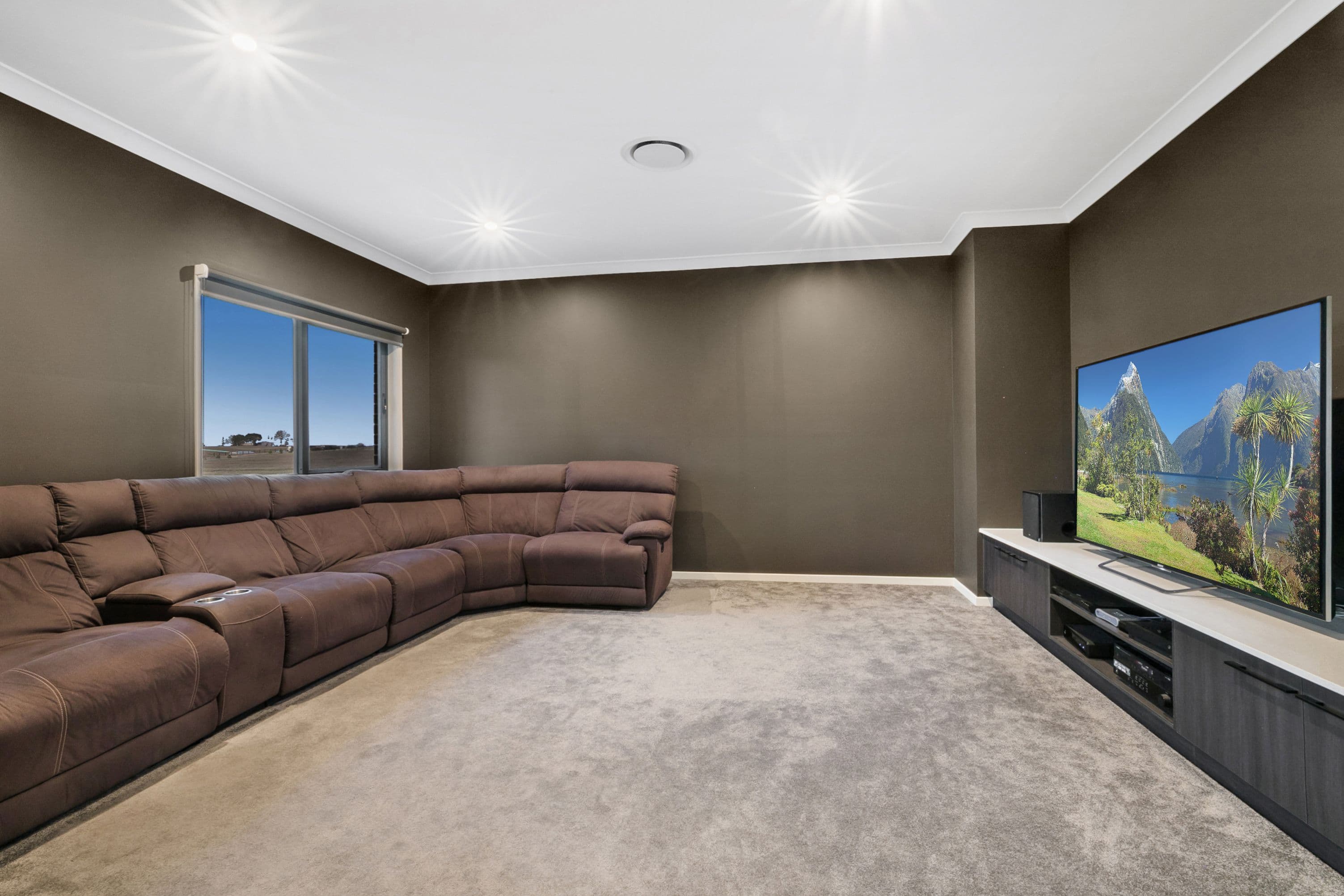 35 Winx Court, Jimboomba QLD 4280, Jimboomba - Thumbnail 3