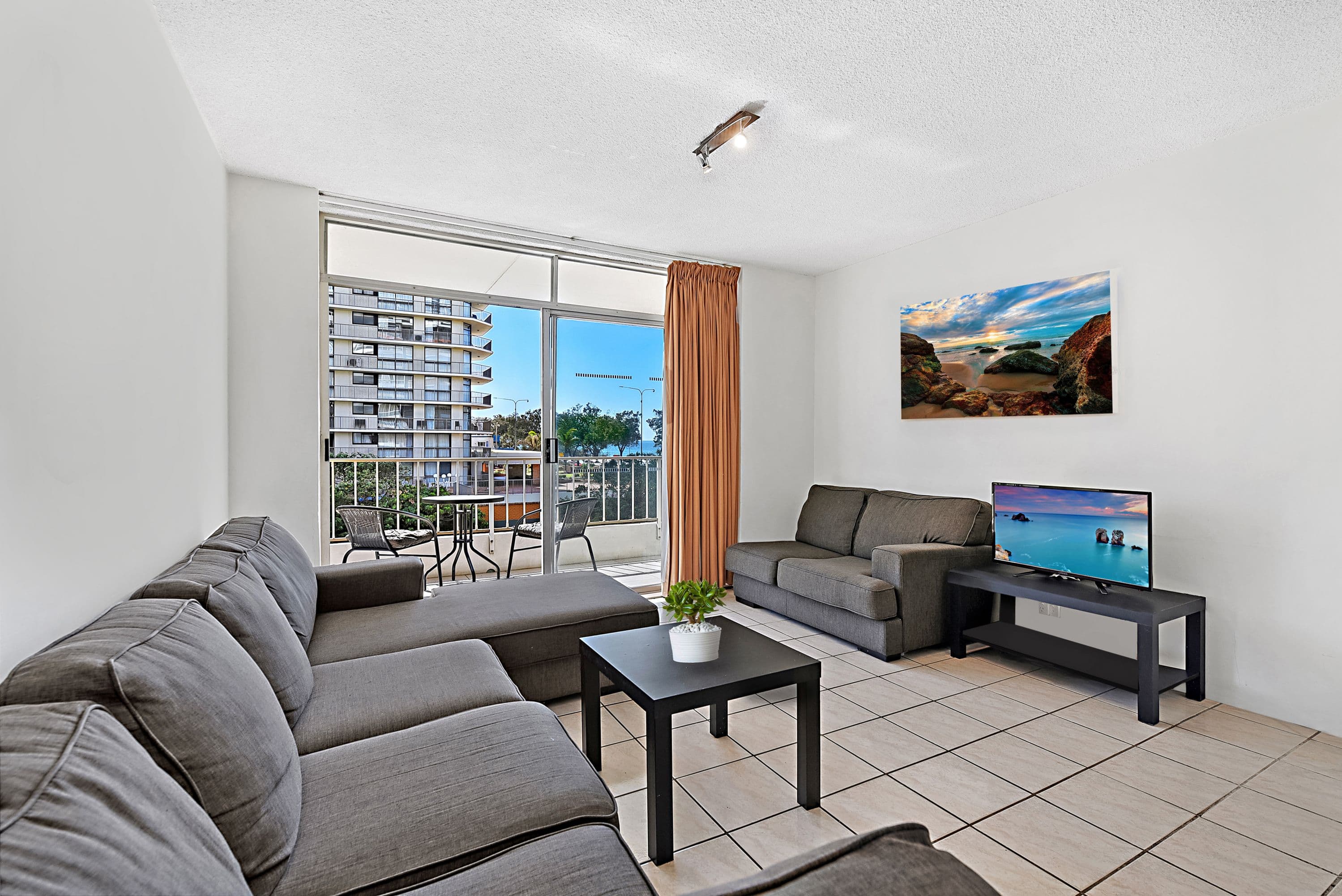64 The Esplanade, Surfers Paradise QLD 4217, Surfers Paradise - Thumbnail 3