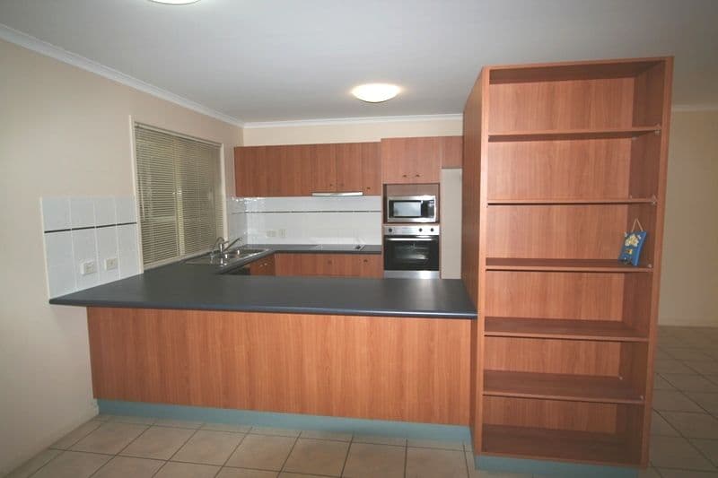 37 Hunter Street, MANLY WEST QLD 4179, Manly West - Thumbnail 2