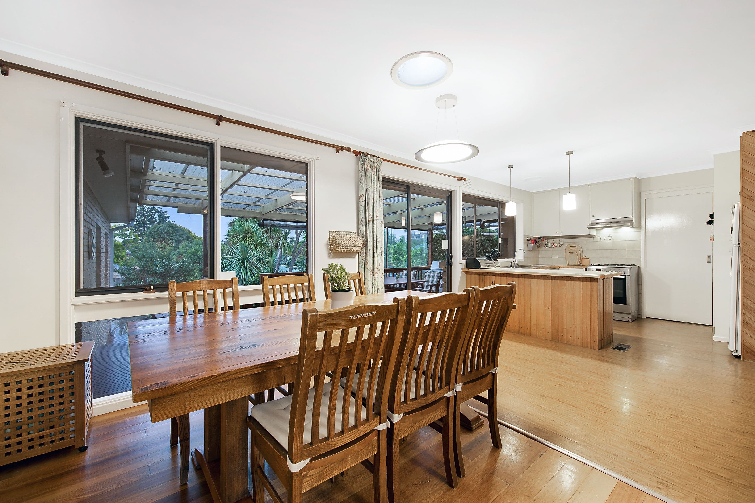 10 Tristram Court, Glen Waverley VIC 3150, Glen Waverley - Thumbnail 3