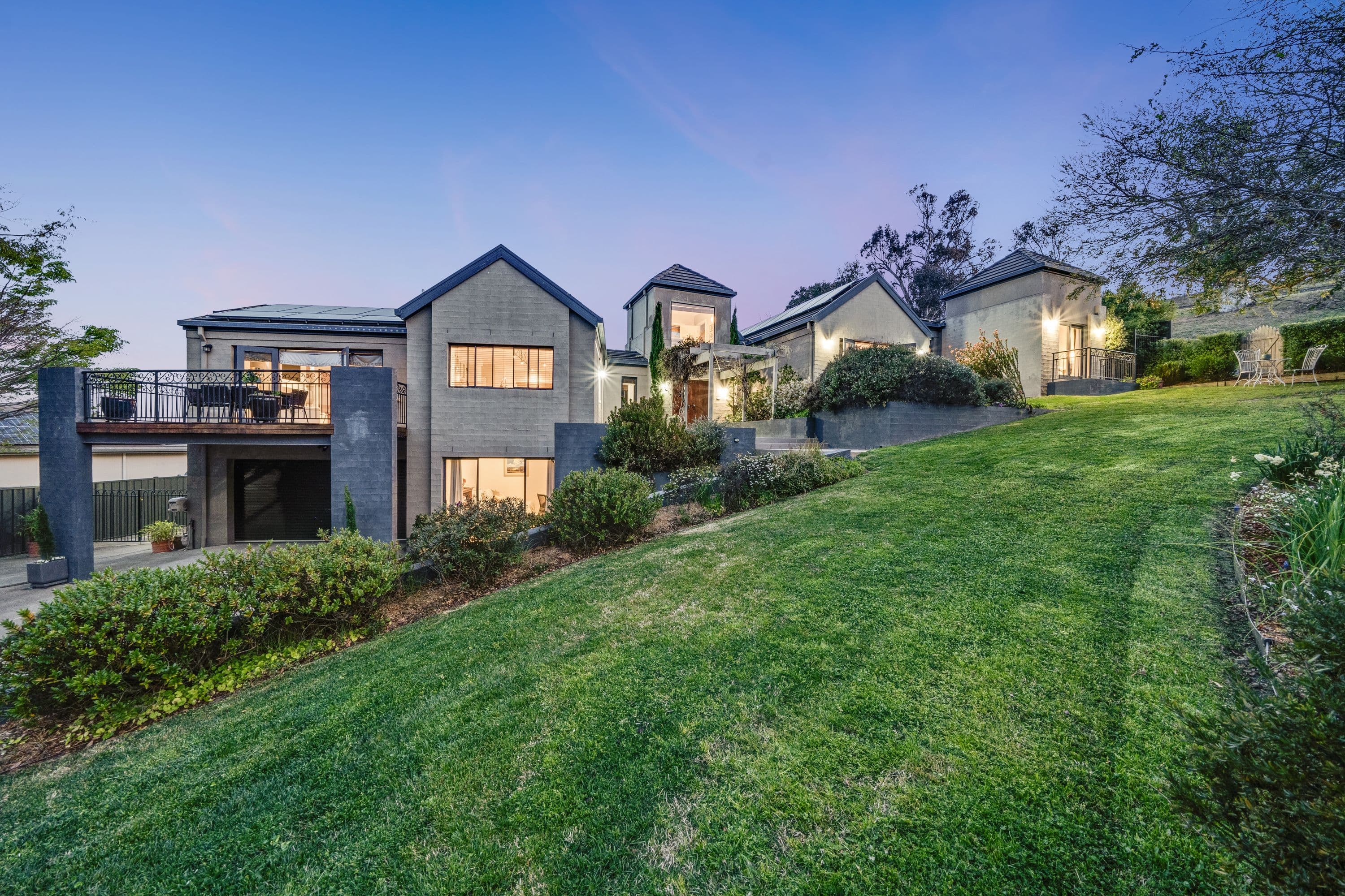 21A Sparkes Close, Fadden ACT 2904, Fadden - Image 1