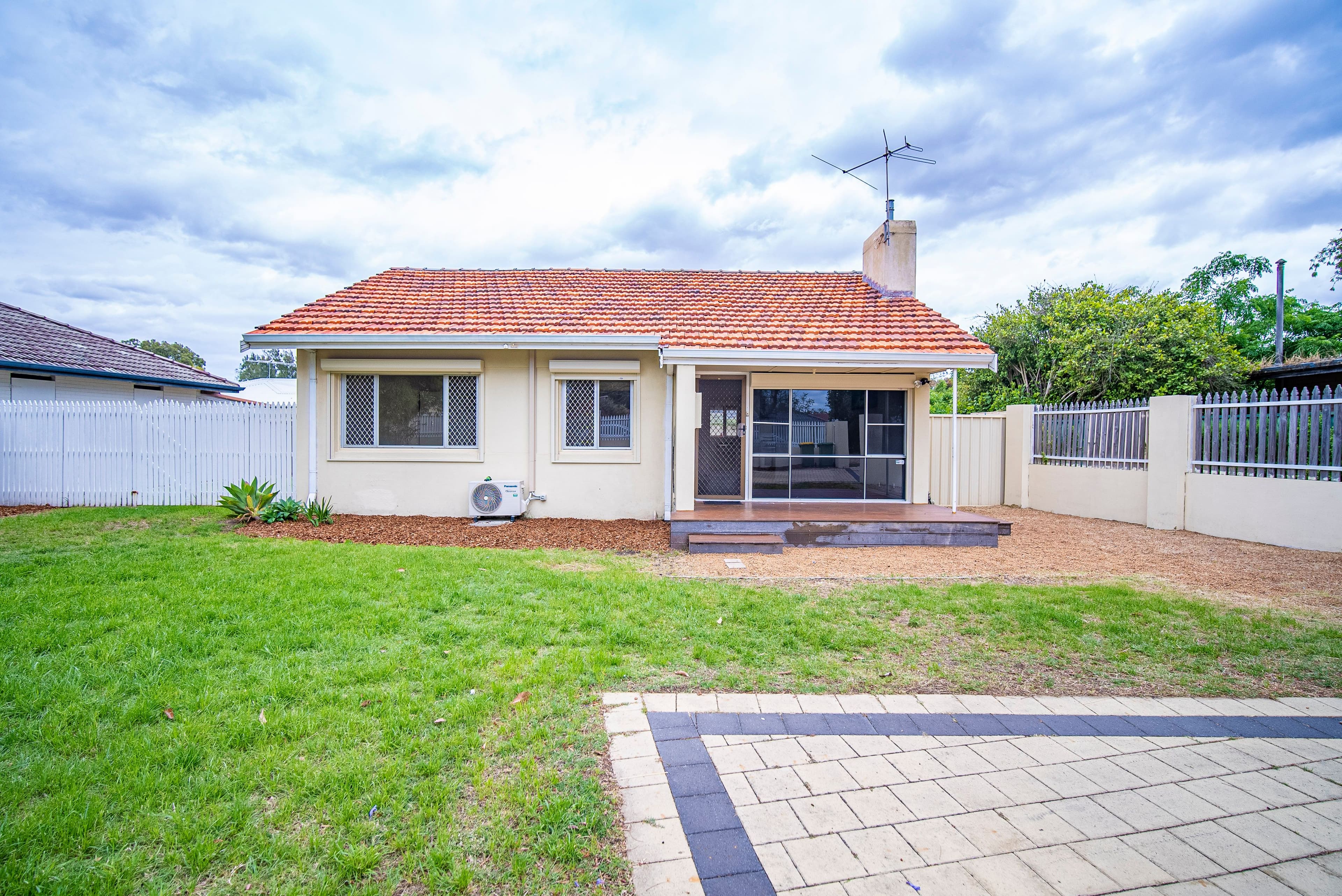 15 Bowkett Street, Redcliffe WA 6104, Redcliffe - Image 1