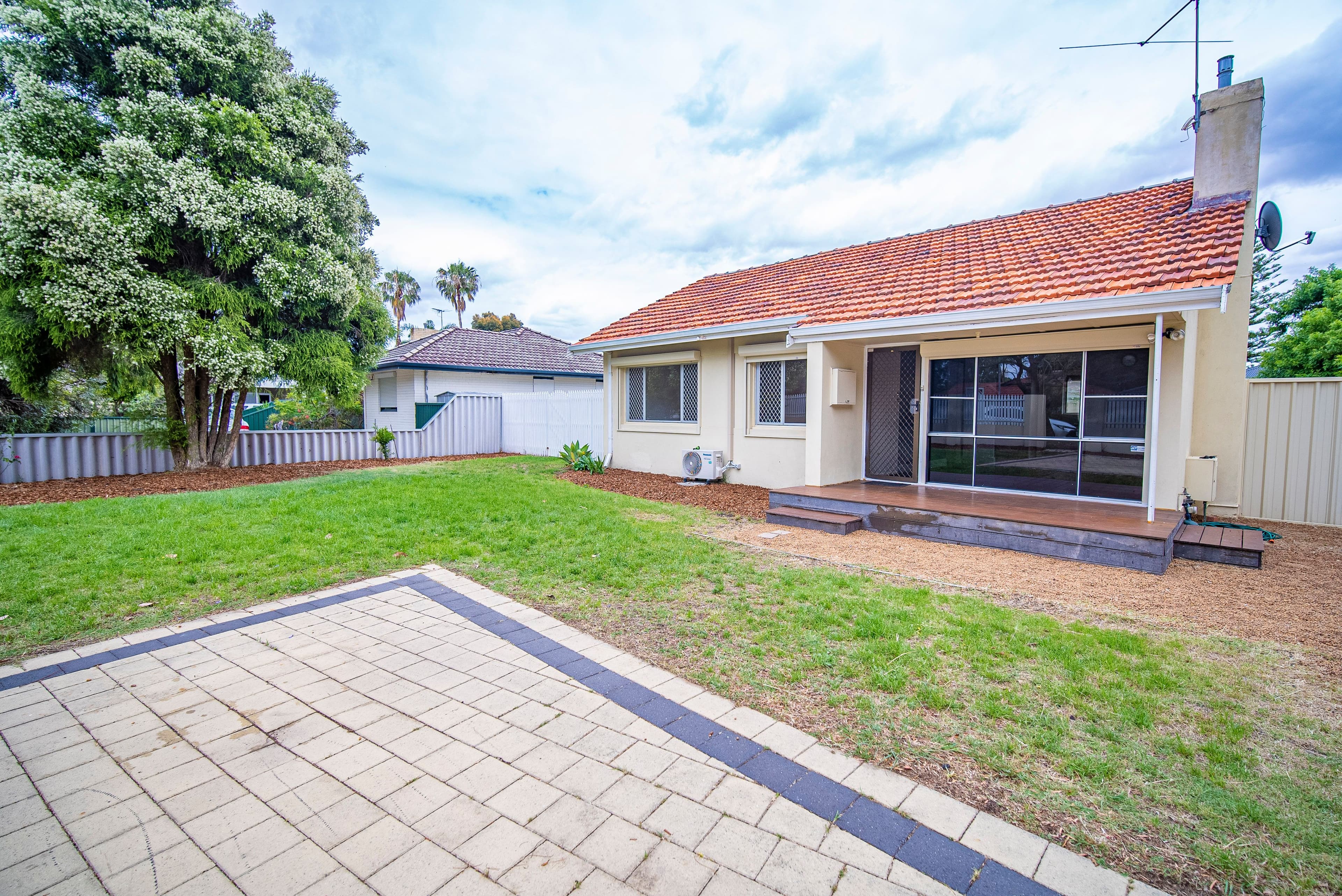 15 Bowkett Street, Redcliffe WA 6104, Redcliffe - Thumbnail 2