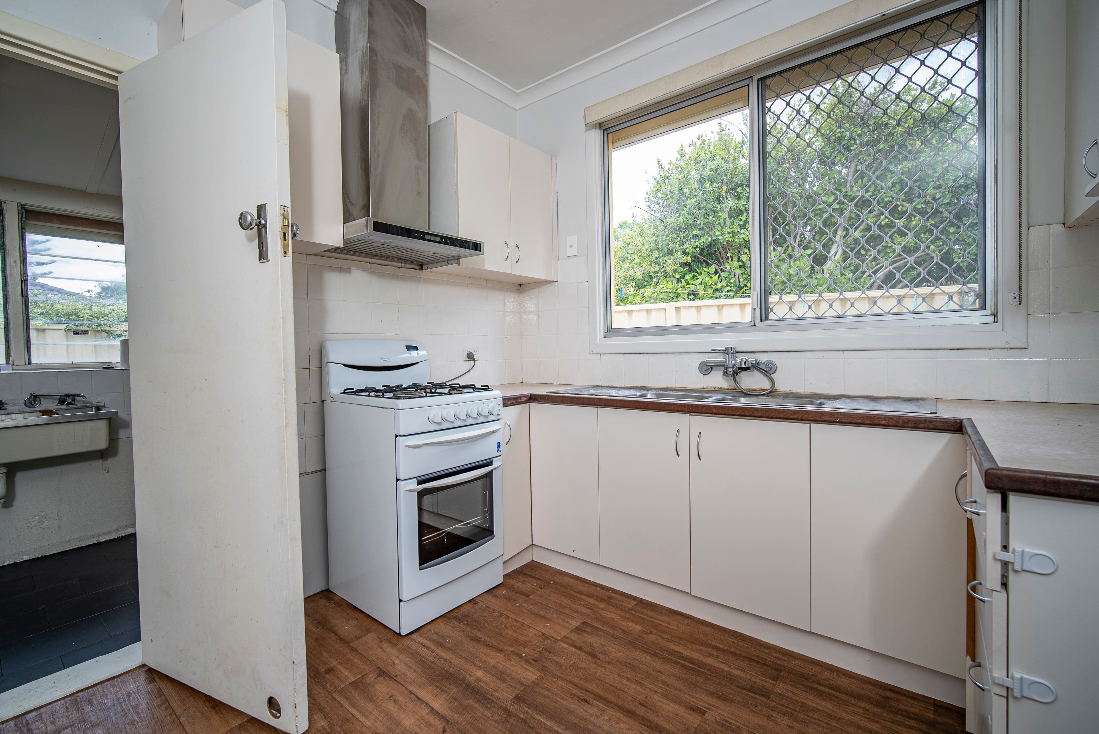 15 Bowkett Street, Redcliffe WA 6104, Redcliffe - Thumbnail 4