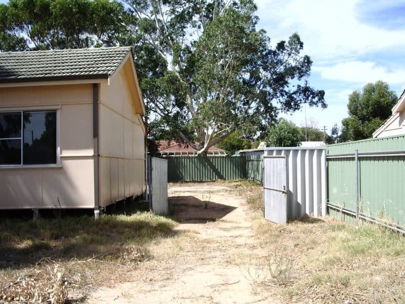 13  Kintore Street, MOORA WA 6510, Moora - Thumbnail 3
