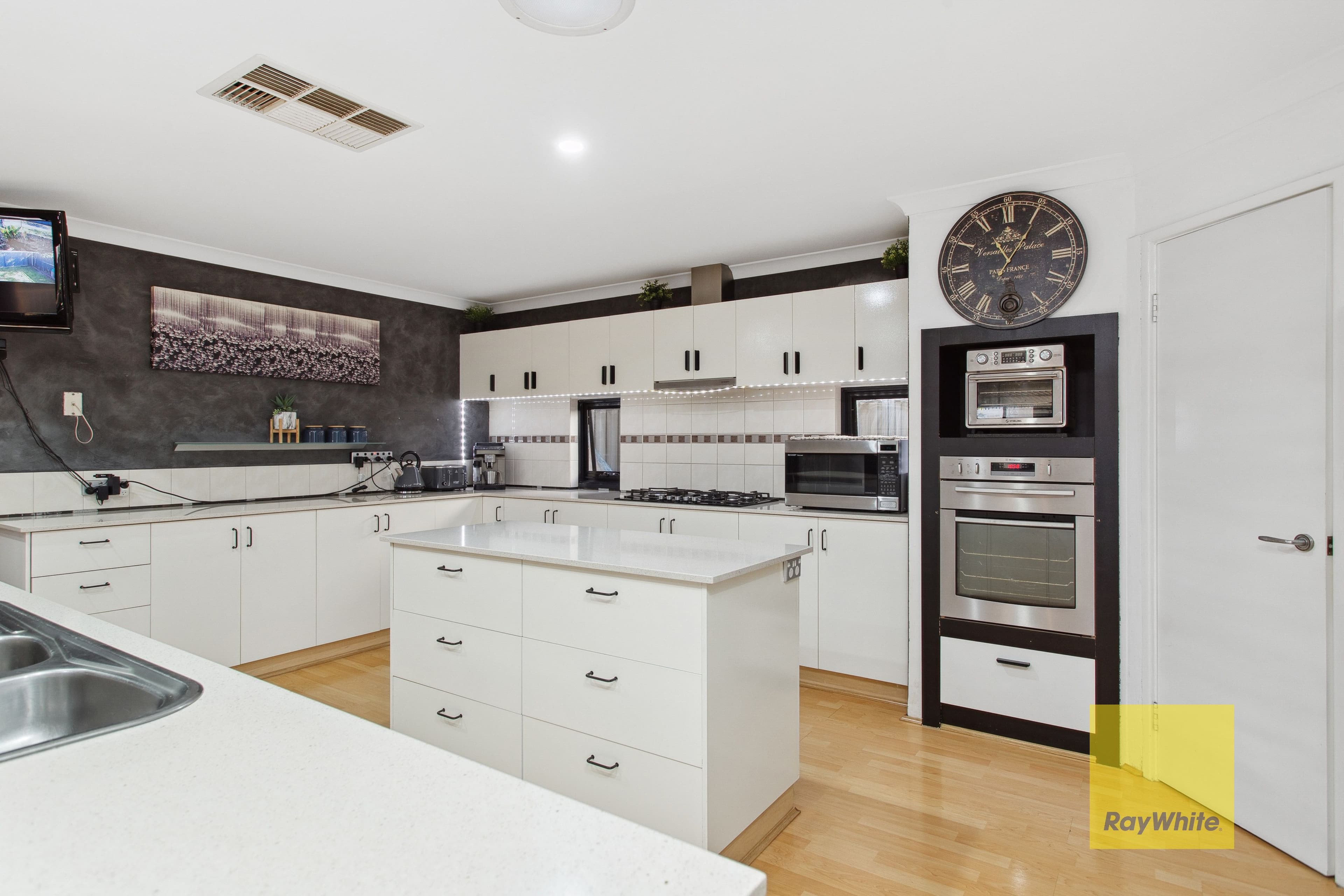 35 Cowra Turn, Aveley WA 6069, Aveley - Thumbnail 8
