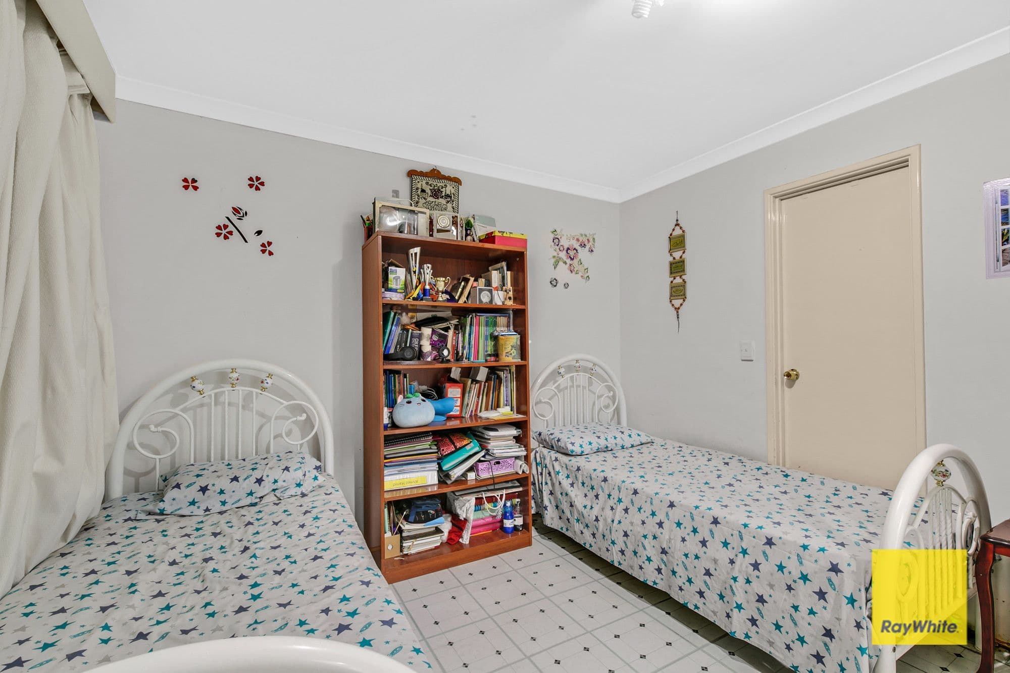 54 Rawlinson Drive, Marangaroo WA 6064, Marangaroo - Thumbnail 5