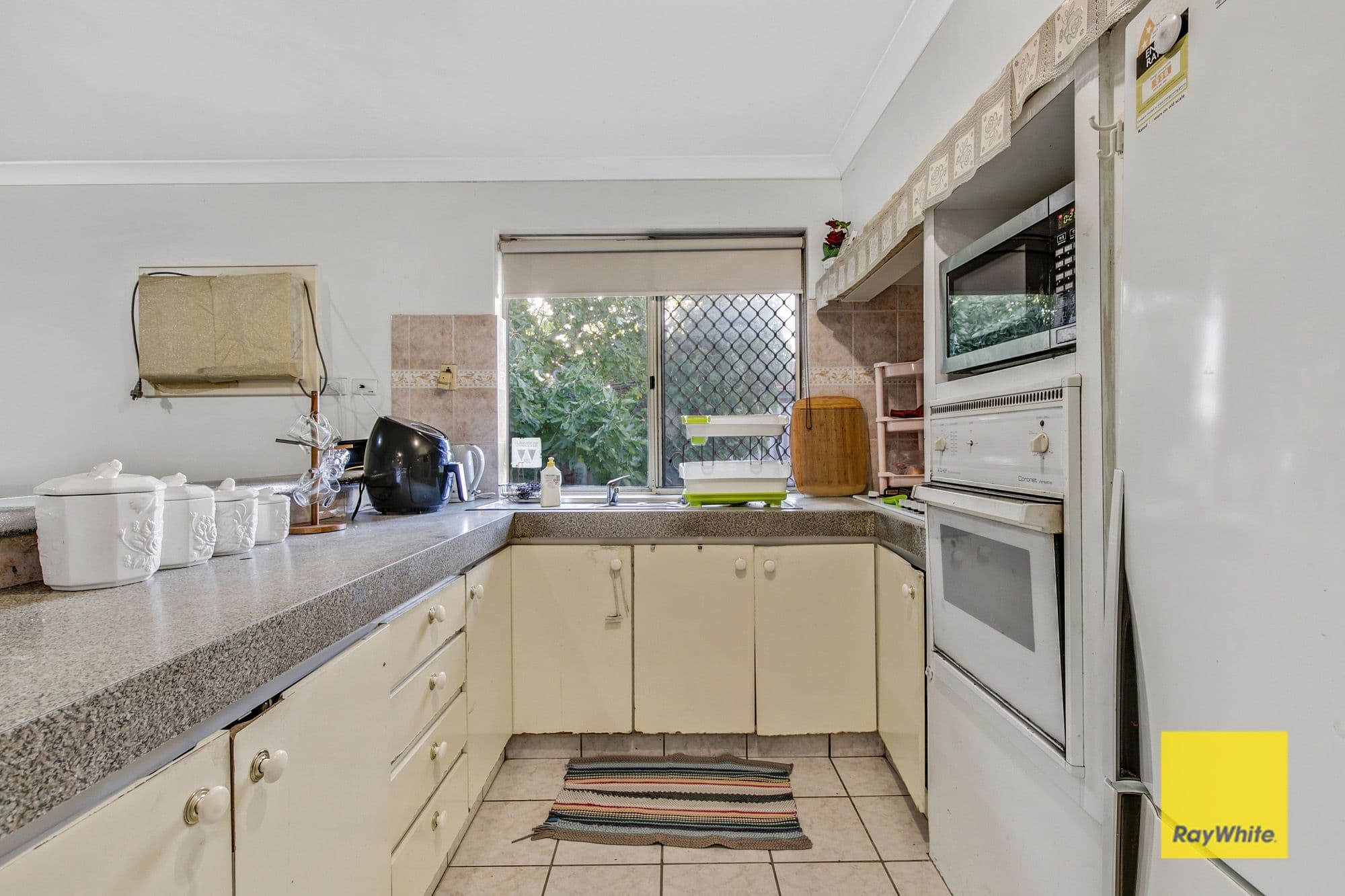54 Rawlinson Drive, Marangaroo WA 6064, Marangaroo - Thumbnail 8