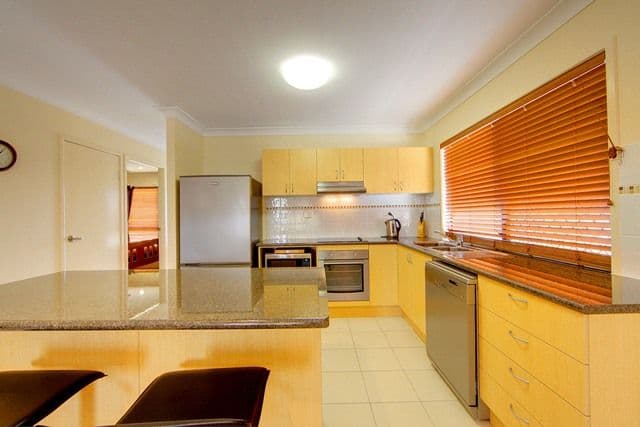 6 Lashmar Court, DEERAGUN QLD 4818, Deeragun - Thumbnail 2