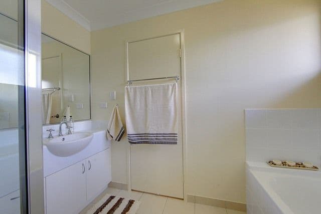 6 Lashmar Court, DEERAGUN QLD 4818, Deeragun - Thumbnail 6
