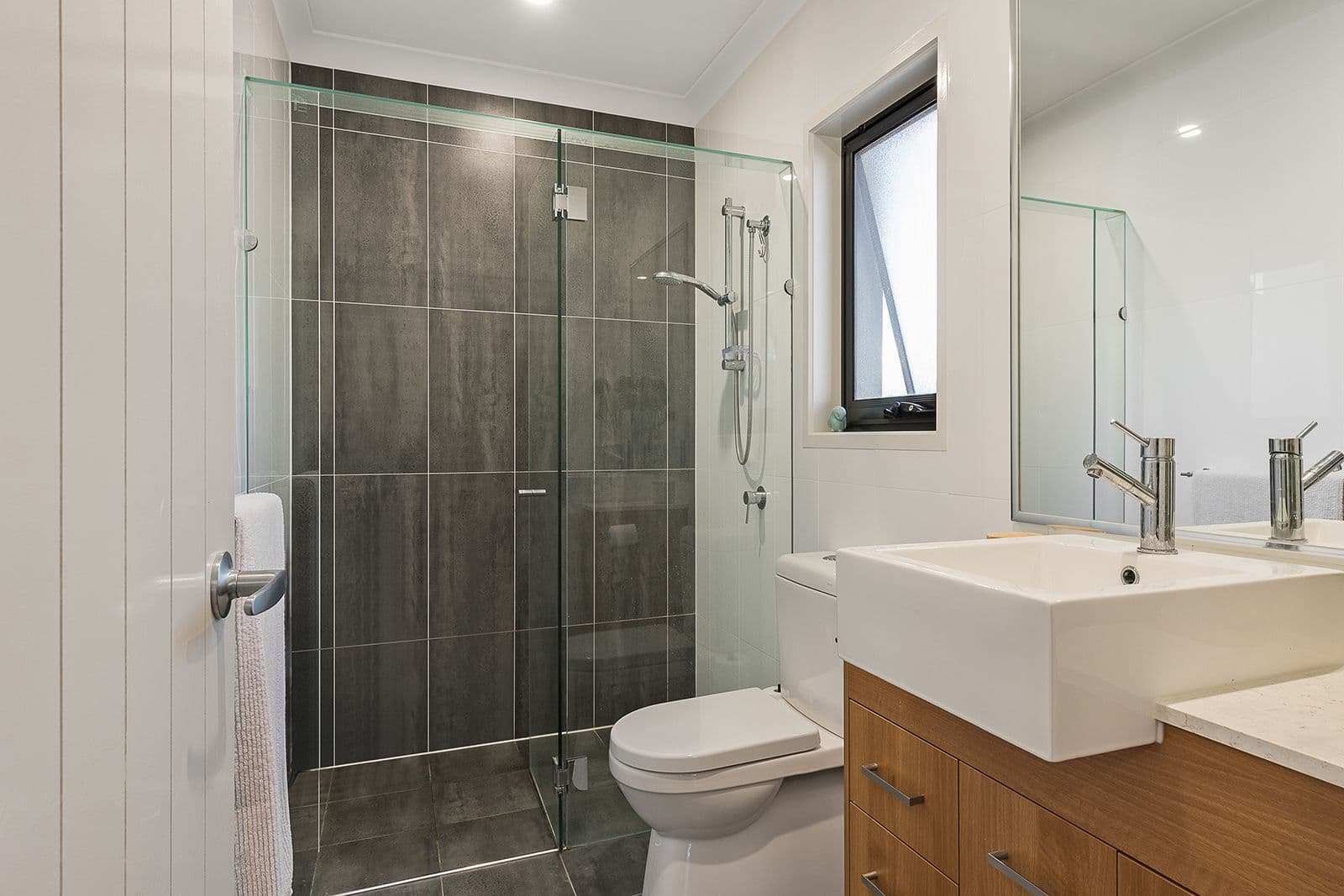 21 Kersley Road, Kenmore QLD 4069, Kenmore - Thumbnail 7