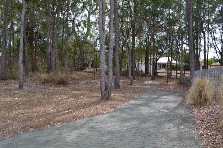 19 Parraweena Court, POINT VERNON QLD 4655, Point Vernon - Thumbnail 2