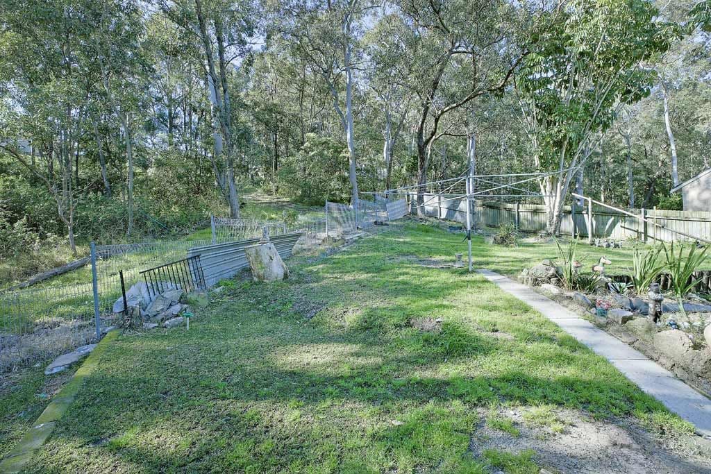 33 Tirabeenba Drive, Bolton Point - Thumbnail 8