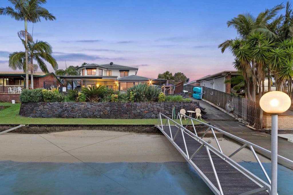 24 Captains Way, Banora Point - Image 1