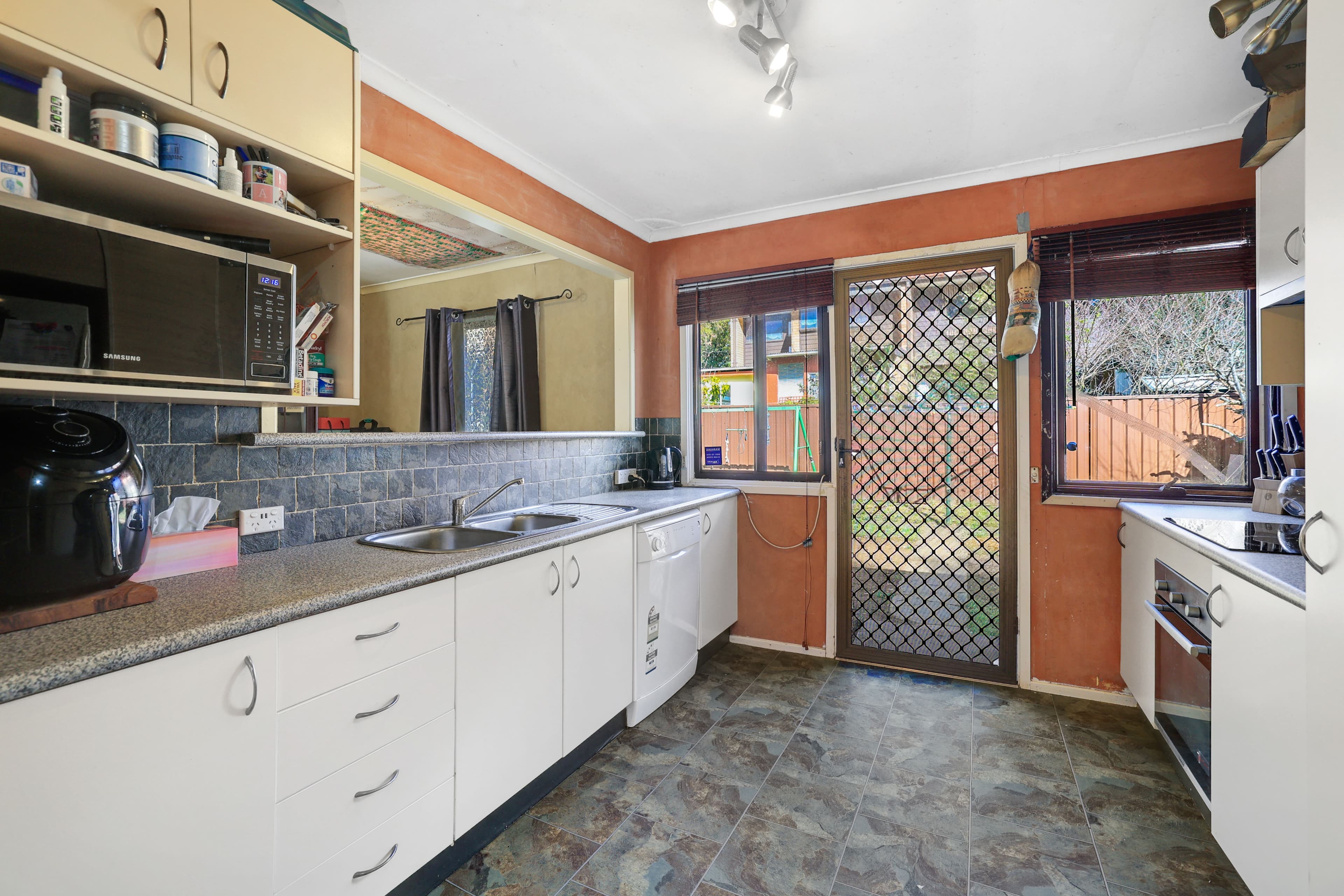 3 Polwarth Close, Bradbury NSW 2560, Bradbury - Thumbnail 3