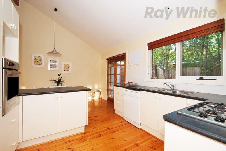 Unit 2, 60 SURREY ROAD East, Croydon VIC 3136, Croydon - Thumbnail 2