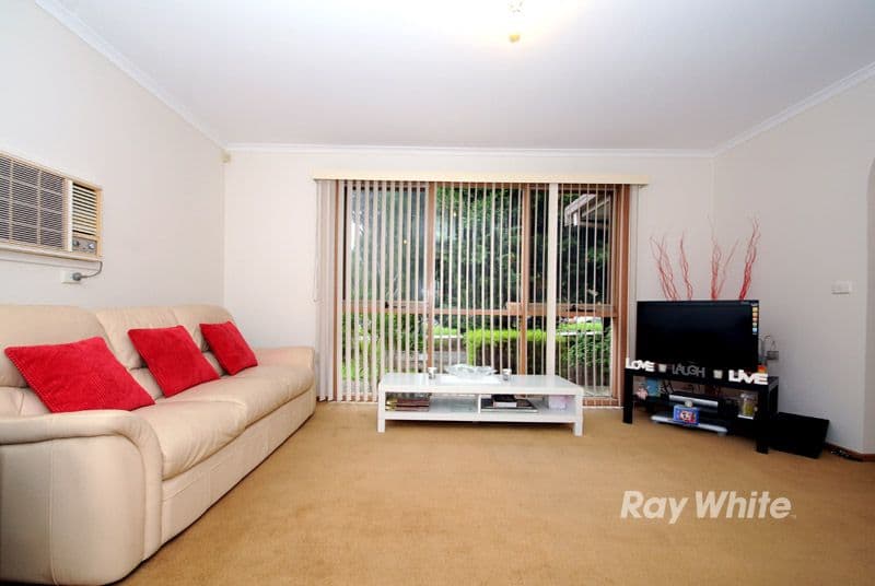 126 Gleneagles Drive, ENDEAVOUR HILLS VIC 3802, Endeavour Hills - Thumbnail 2