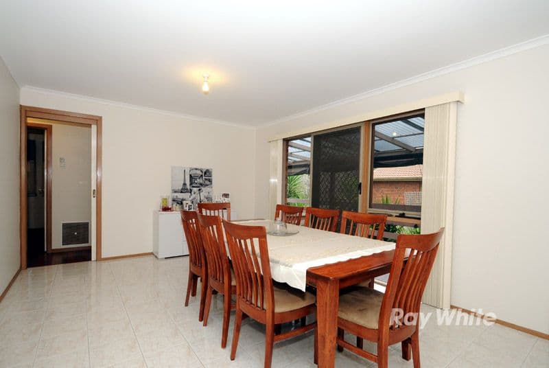 126 Gleneagles Drive, ENDEAVOUR HILLS VIC 3802, Endeavour Hills - Thumbnail 5