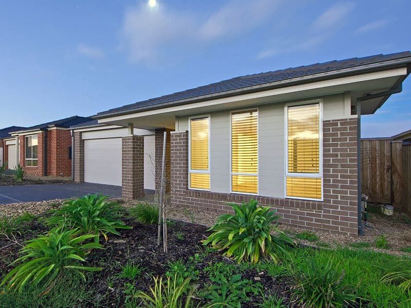 41 YELLOW GUM Way, WYNDHAM VALE VIC 3024, Wyndham Vale - Thumbnail 2