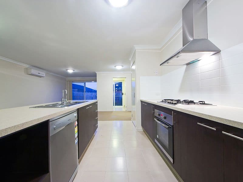 41 YELLOW GUM Way, WYNDHAM VALE VIC 3024, Wyndham Vale - Thumbnail 3