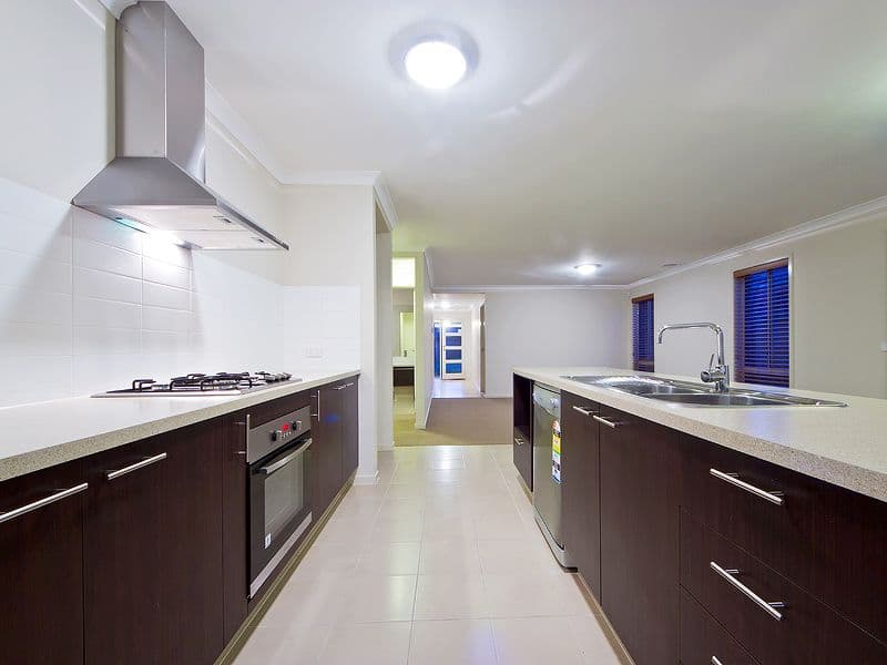 41 YELLOW GUM Way, WYNDHAM VALE VIC 3024, Wyndham Vale - Thumbnail 4