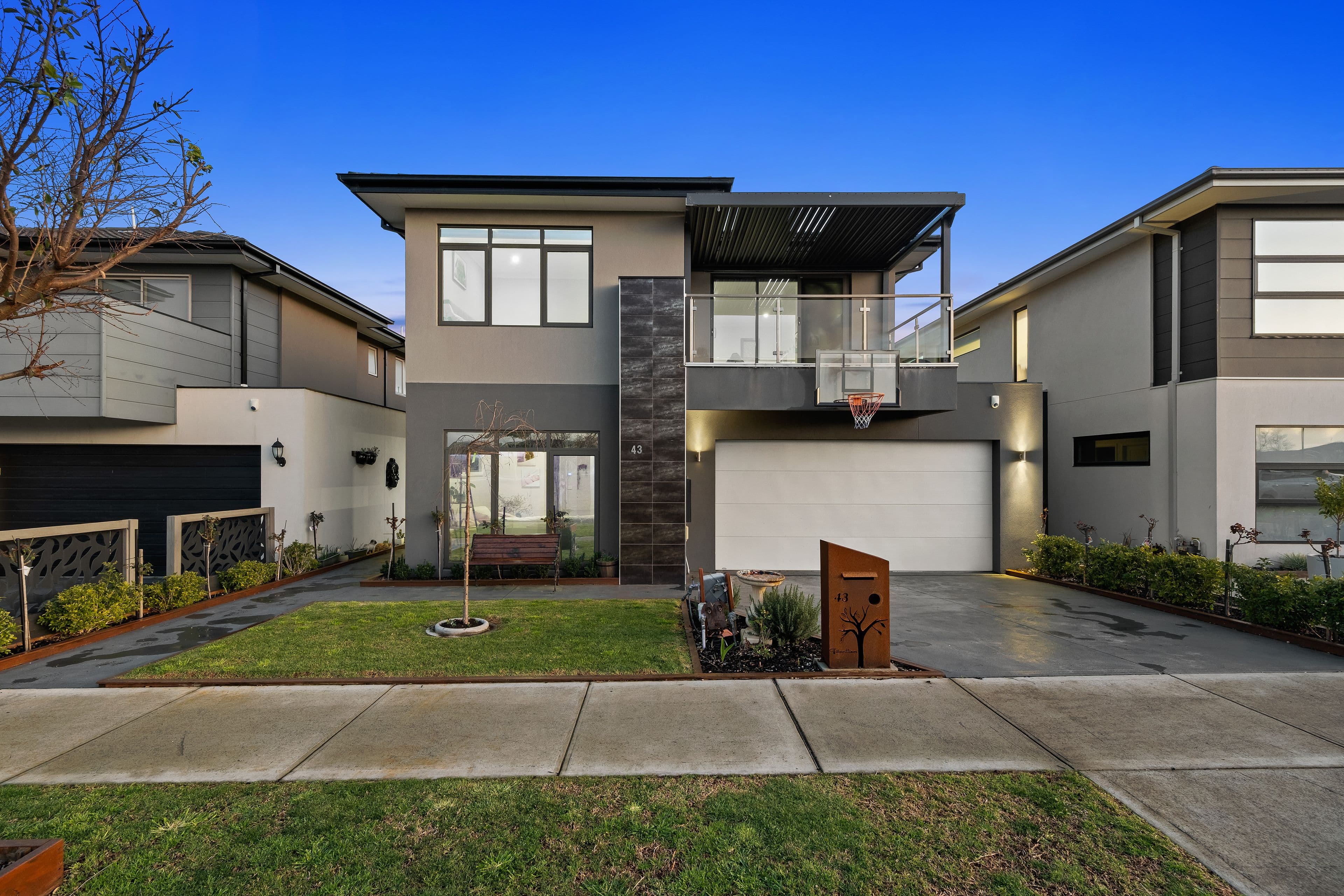43 Fitzwilliam Circuit, Clyde North VIC 3978, Clyde North - Thumbnail 2