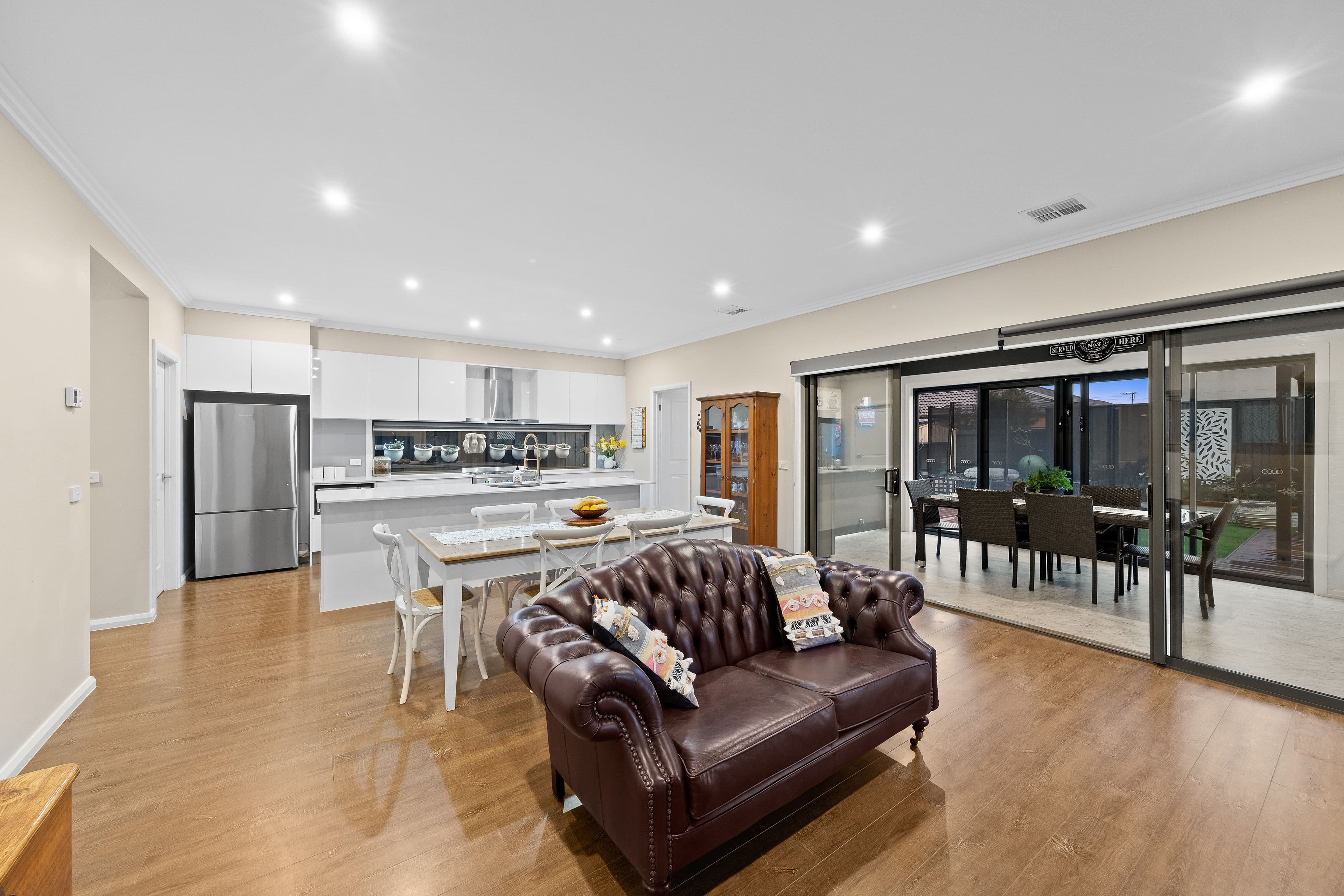 43 Fitzwilliam Circuit, Clyde North VIC 3978, Clyde North - Thumbnail 8