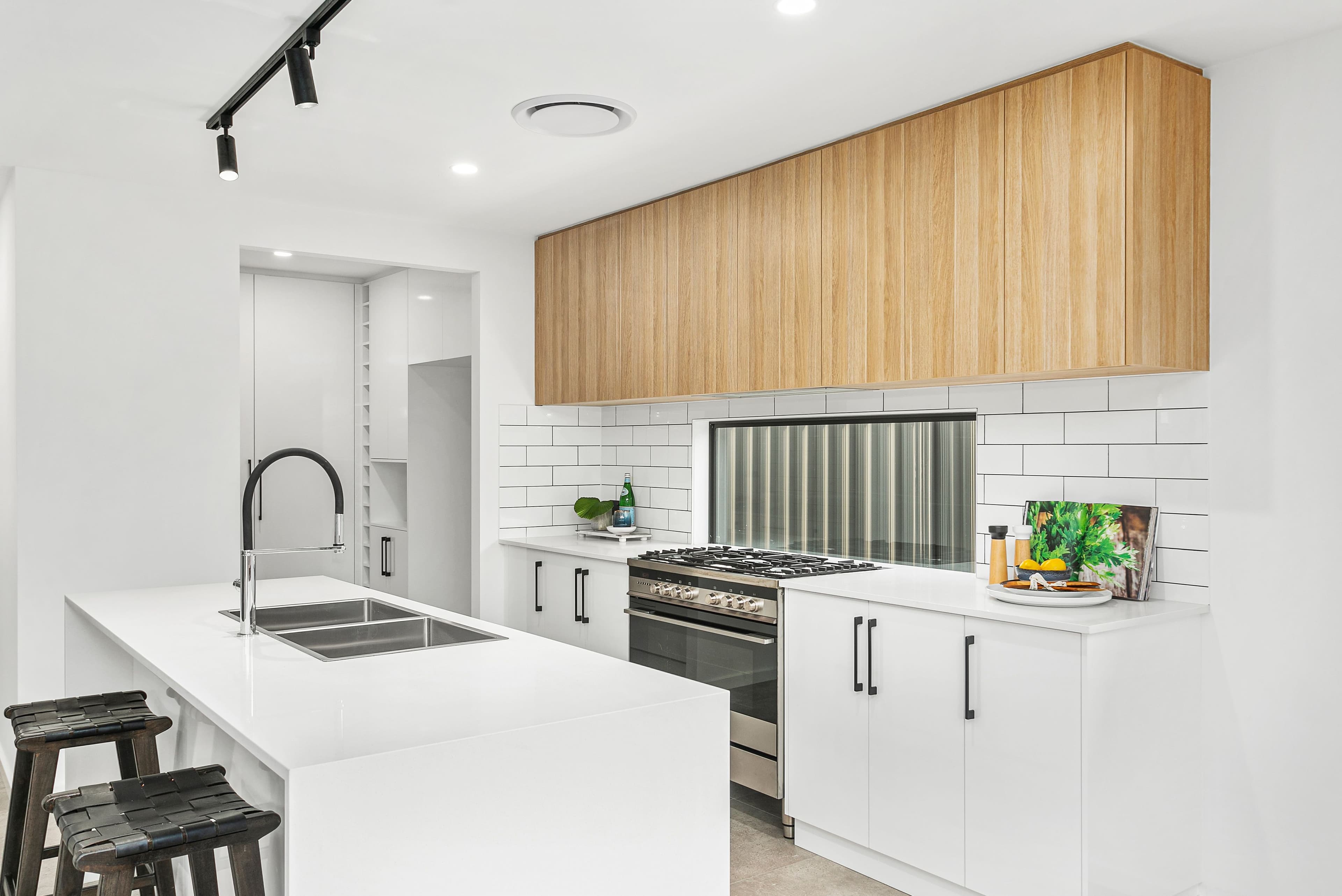 54 Wildflower Crescent, Calderwood - Thumbnail 2