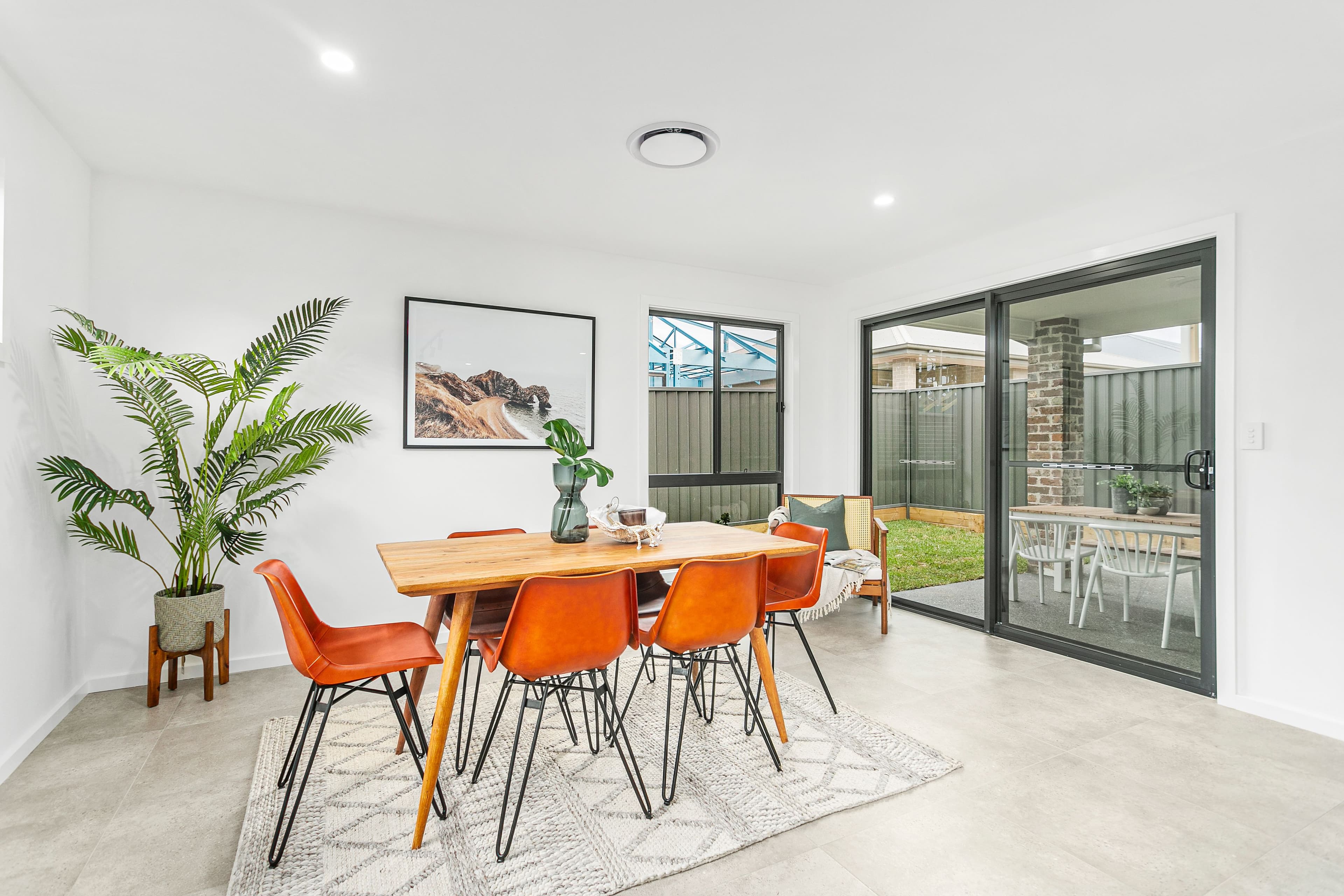 54 Wildflower Crescent, Calderwood - Thumbnail 3
