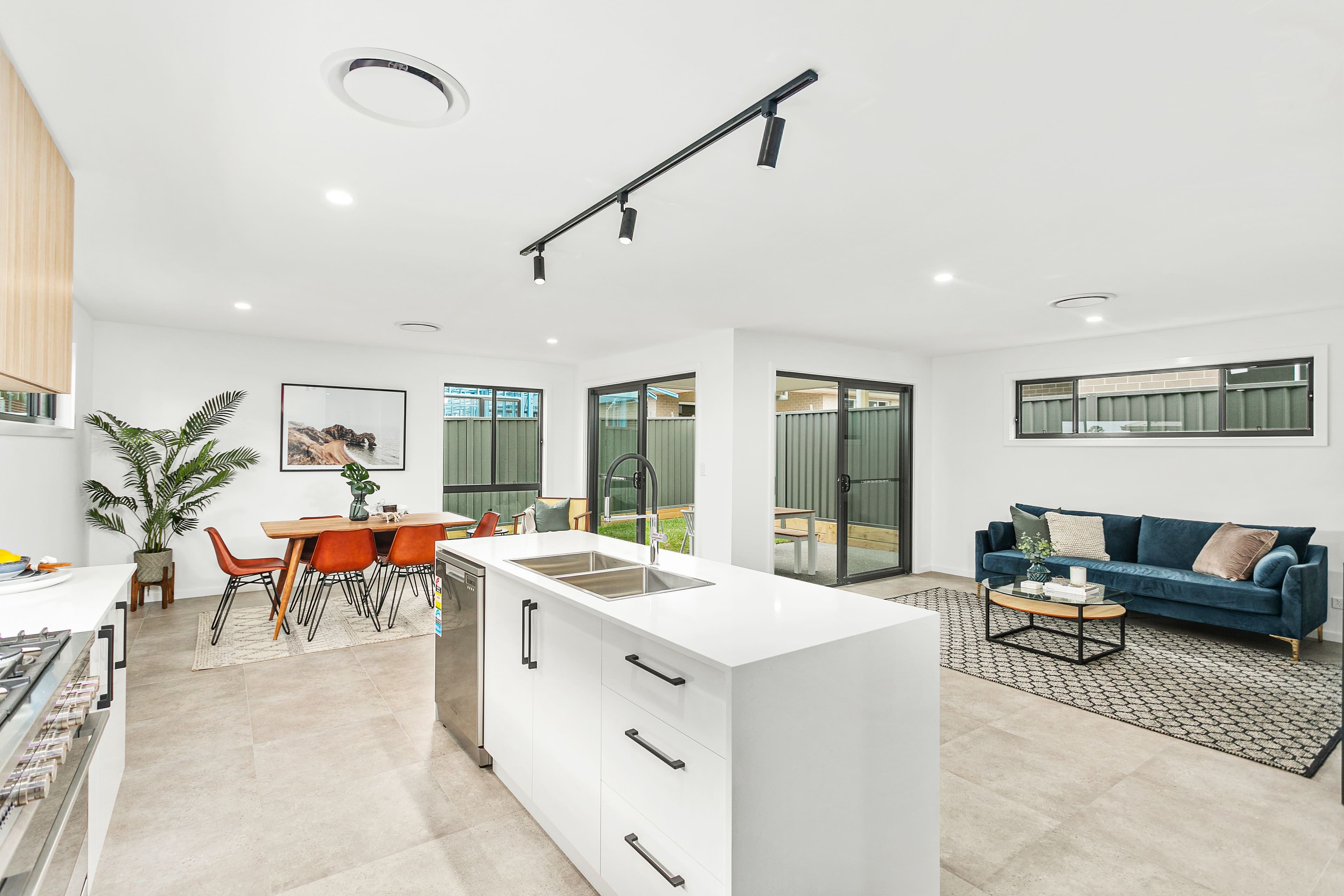 54 Wildflower Crescent, Calderwood - Thumbnail 5
