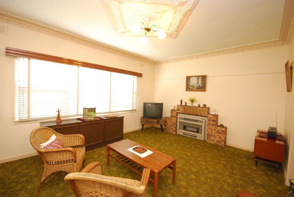 28 Oak Street, WENDOUREE VIC 3355, Wendouree - Thumbnail 2
