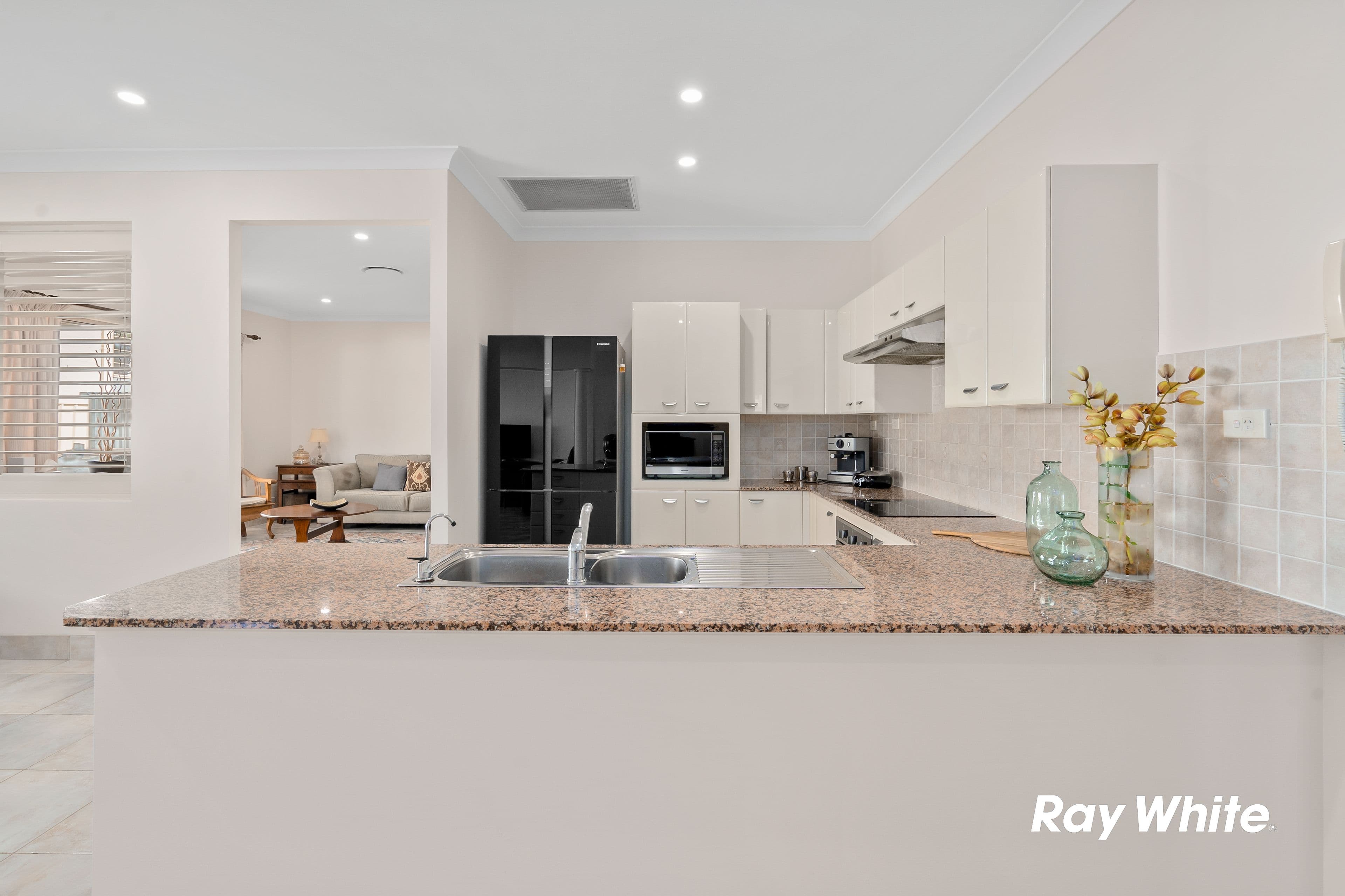 4 Perfection Avenue, Stanhope Gardens NSW 2768, Stanhope Gardens - Thumbnail 4