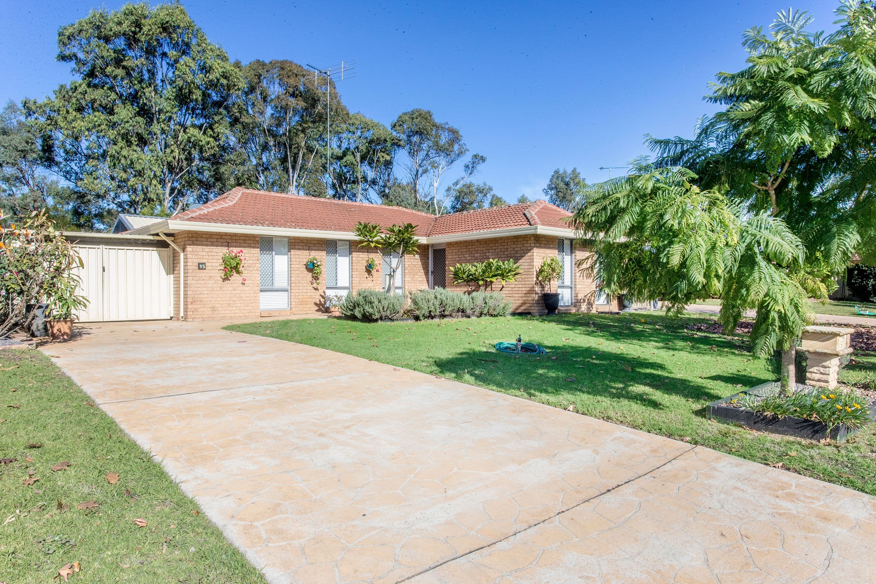 15 Pebworth Place, South Penrith - Thumbnail 2