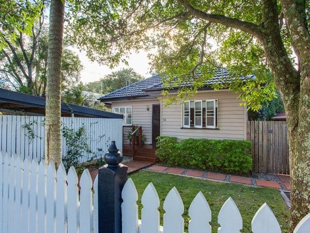 15 Shepherd Street, WYNNUM QLD 4178, Wynnum - Image 1