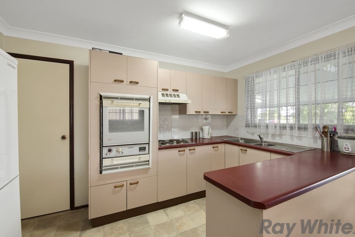4 Leonie Street, Deception Bay QLD 4508, Deception Bay - Thumbnail 3